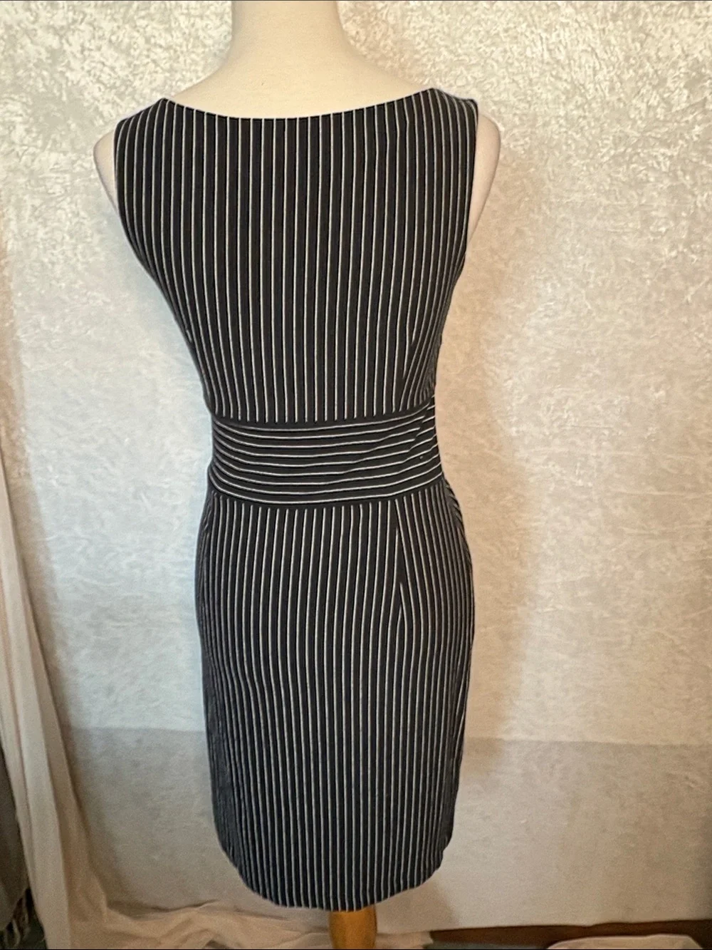 Ann Taylor Black and White Pinstripe Sheath Knot-Front knit dress Size 4